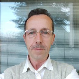 stoyan momov